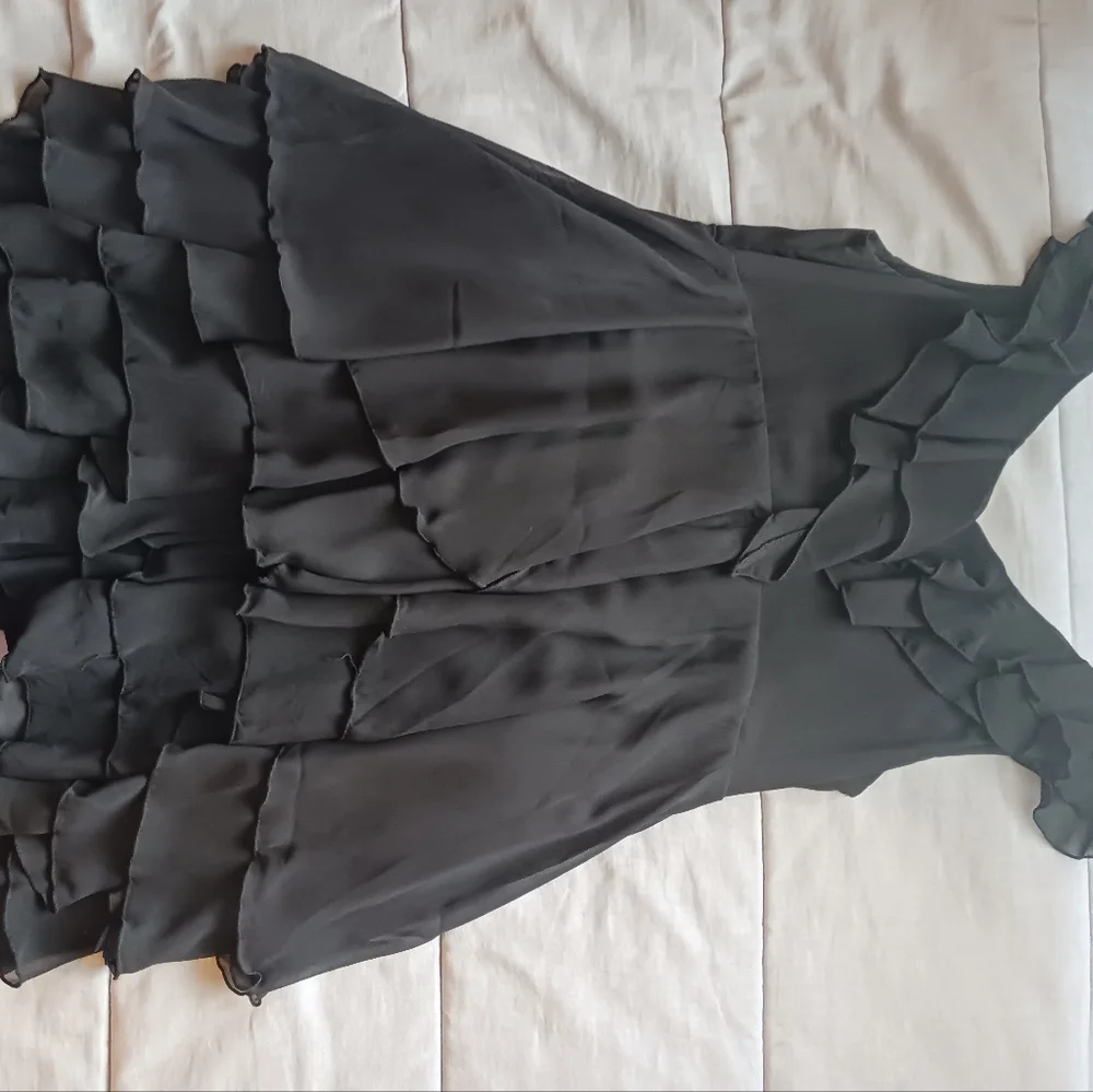 H&M Black dress, Size 6 - Picture 8 of 9